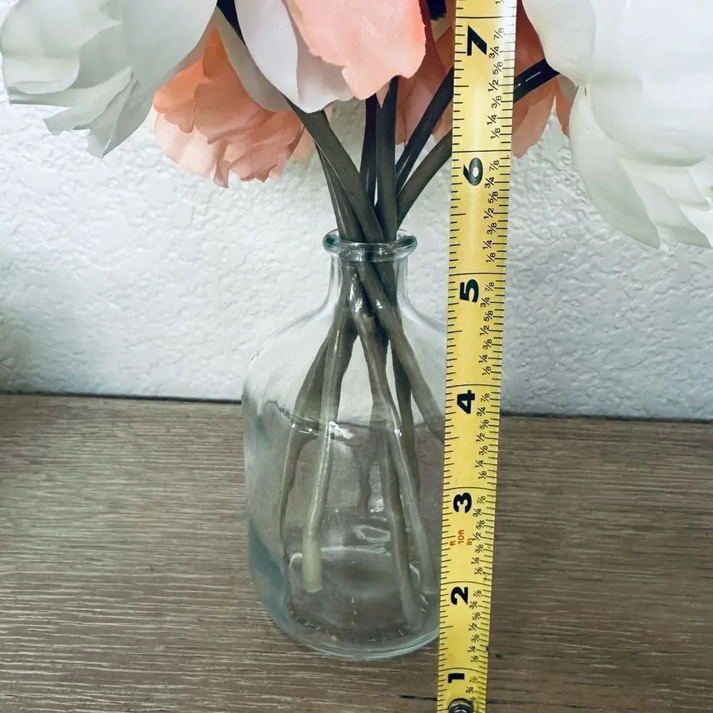 Floral Arrangement White Coral Peach Flowers in Vase